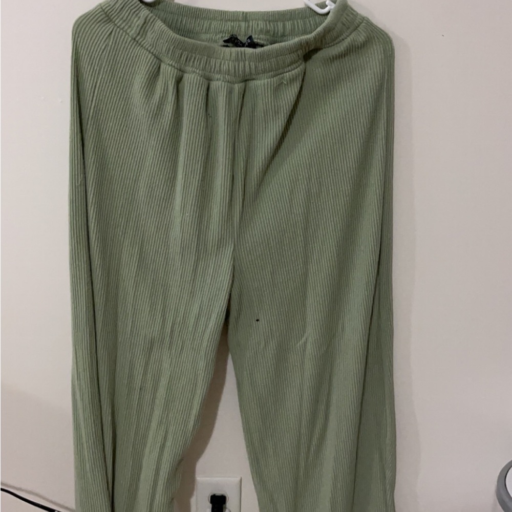 Green set - Picture 2 of 4